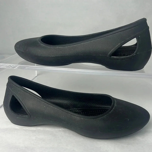 Crocs Laura Iconic Comfort Ballet Flats Slip-On Cutout Black Close Toe Size 8 - Picture 2 of 12